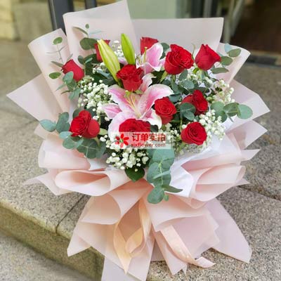 秦皇岛11朵红玫瑰百合，全世界里只有一个你